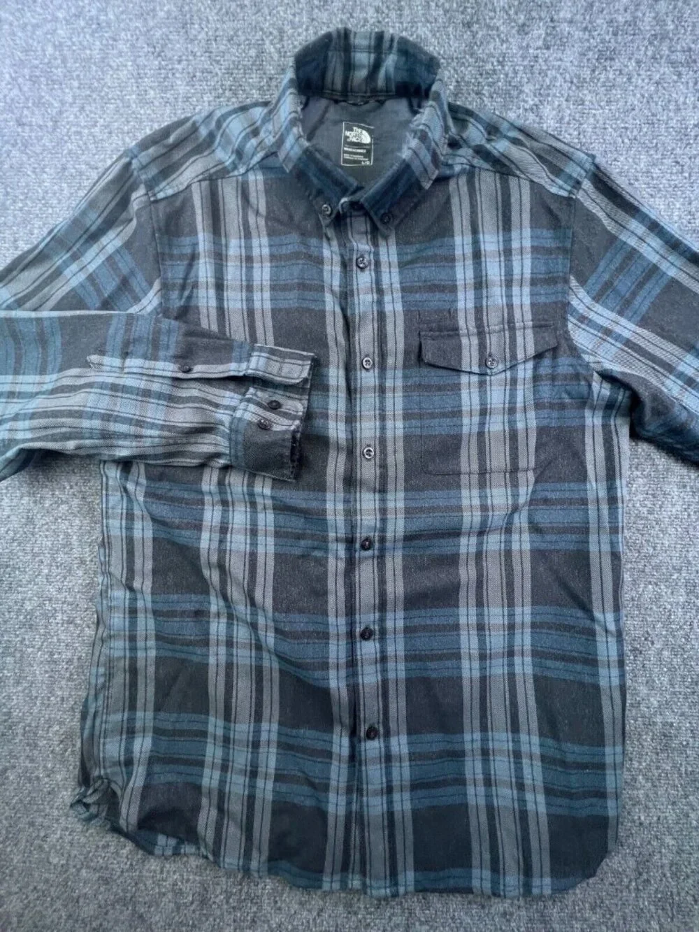 The North Face Adult Men's Large Multicolored Plaid Button Up Long Sleeve Shirt